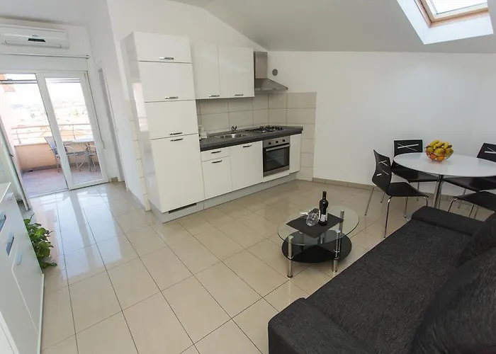Apartman Little Paradise *