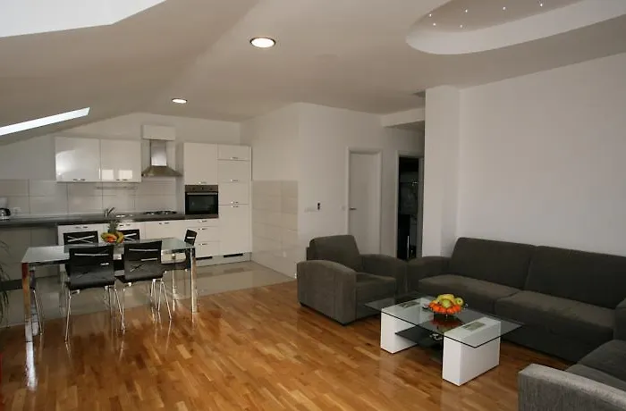 Apartman Little Paradise *